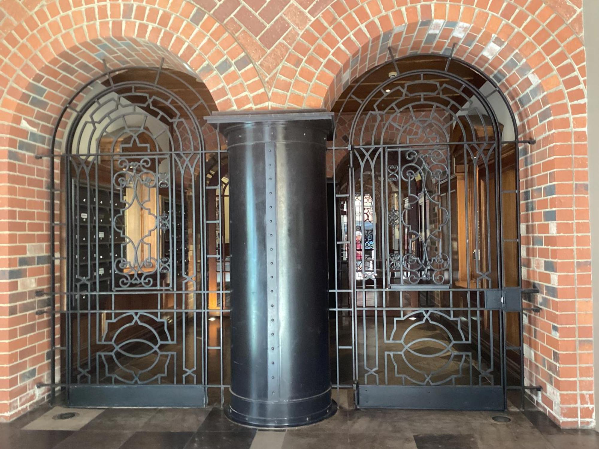 New York On King — Photos 1